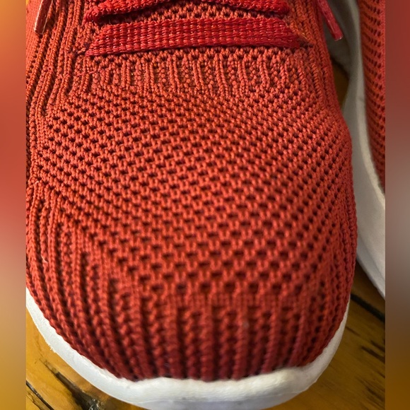 Women’s Red Skechers slip-ins, size 8.5. Worn just once or twice. - Picture 10 of 13